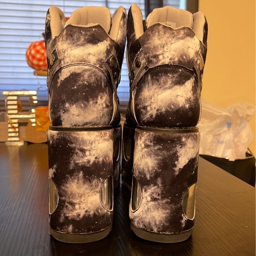 Yru Alien Design Platform Sneakers - image 7